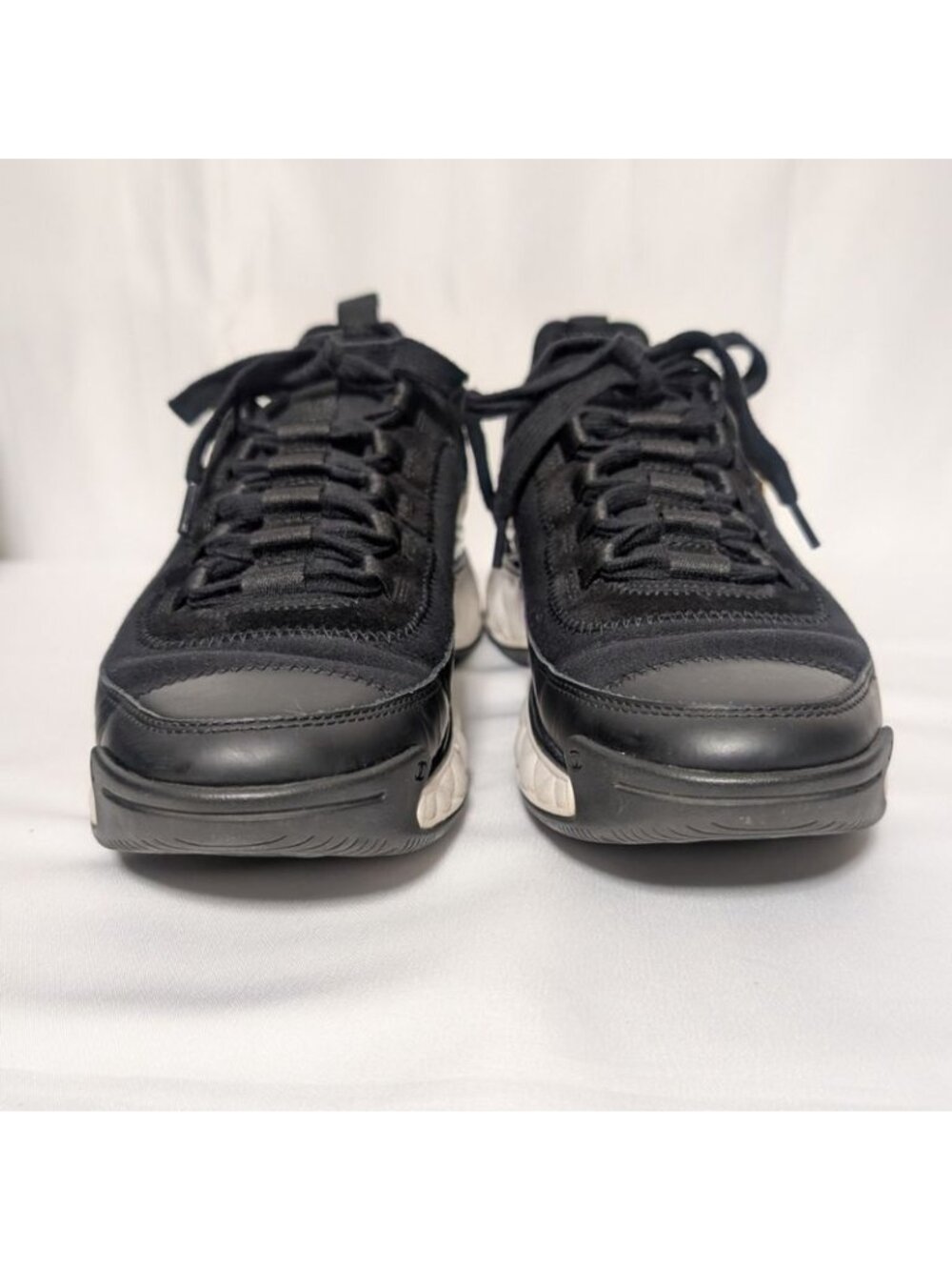 Chanel Sneakers CC Logo Quilted - Picture 3 of 10